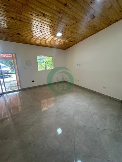 Chácara com 2 quartos à venda, 106m2 em Pinhalzinho - SP - imagem 2 Foto 2 de Chácara com 2 quartos à venda, 106m2 em Pinhalzinho - SP