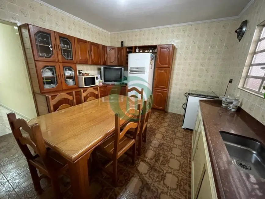 Casa com 3 quartos à venda, 244m2 em Jardim do Estádio, Santo Andre - SP - imagem 3 Foto 3 de Casa com 3 quartos à venda, 244m2 em Jardim do Estádio, Santo Andre - SP