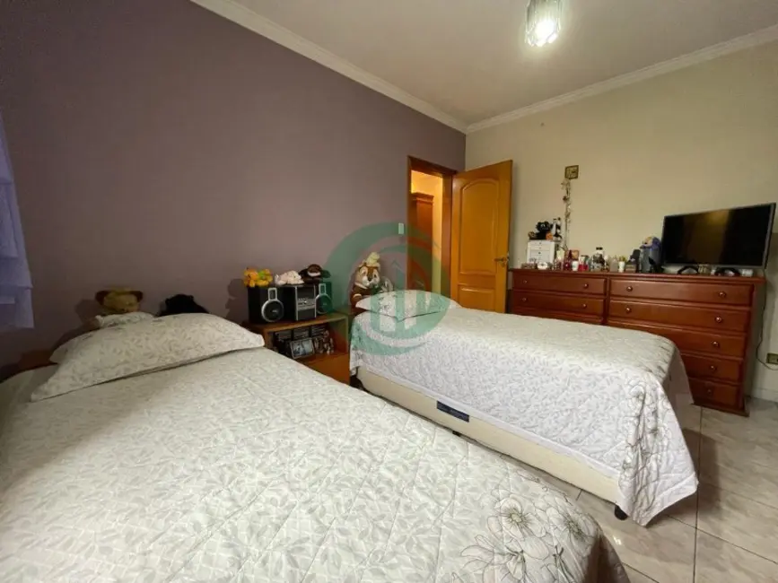 Casa com 3 quartos à venda, 244m2 em Jardim do Estádio, Santo Andre - SP - imagem 6 Foto 6 de Casa com 3 quartos à venda, 244m2 em Jardim do Estádio, Santo Andre - SP