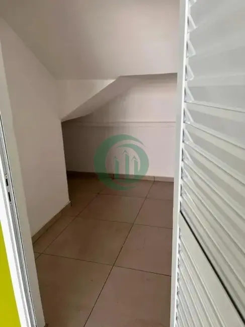 Sala Comercial para alugar, 200m2 em Jardim do Estádio, Santo Andre - SP - imagem 6 Foto 6 de Sala Comercial para alugar, 200m2 em Jardim do Estádio, Santo Andre - SP