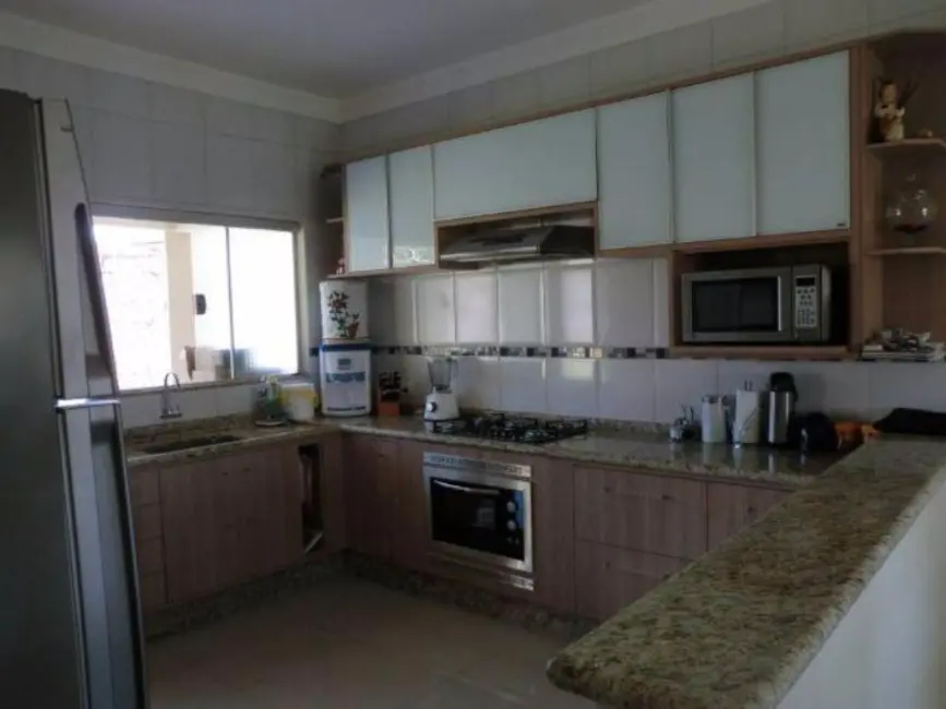 Casa com 2 quartos à venda, 210m2 em Ilha Solteira - SP - imagem 4 Foto 4 de Casa com 2 quartos à venda, 210m2 em Ilha Solteira - SP