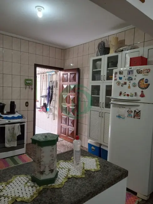 Casa com 3 quartos à venda, 256m2 em Jardim Las Vegas, Santo Andre - SP - imagem 3 Foto 3 de Casa com 3 quartos à venda, 256m2 em Jardim Las Vegas, Santo Andre - SP