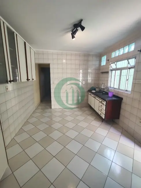 Foto 6 de Casa com 3 quartos à venda, 200m2 em Parque Gerassi, Santo Andre - SP