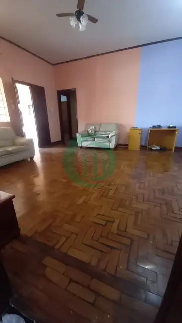 Casa com 3 quartos à venda, 374m2 em Vila Helena, Santo Andre - SP - imagem 4 Foto 4 de Casa com 3 quartos à venda, 374m2 em Vila Helena, Santo Andre - SP