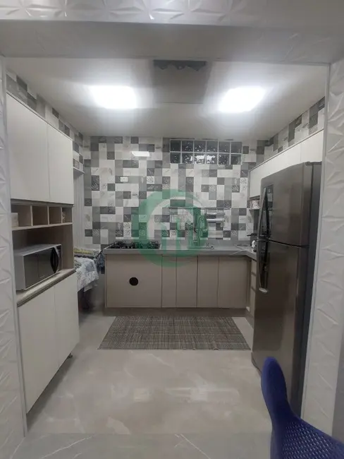 Foto 2 de Apartamento com 2 quartos para alugar, 48m2 em Parque Gerassi, Santo Andre - SP