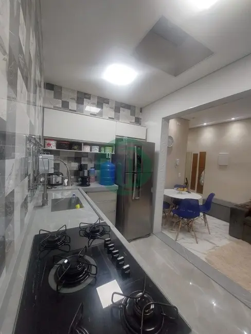 Foto 5 de Apartamento com 2 quartos para alugar, 48m2 em Parque Gerassi, Santo Andre - SP