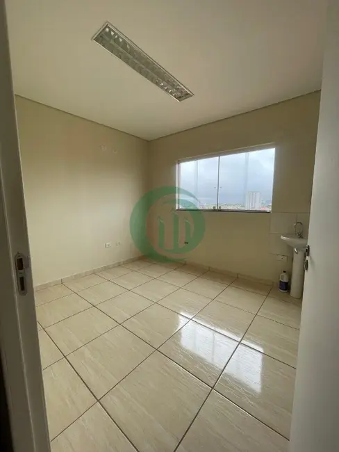 Foto 1 de Sala Comercial para alugar, 40m2 em Jardim do Estádio, Santo Andre - SP