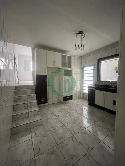 Foto 8 de Casa com 2 quartos para alugar, 127m2 em Vila Bela Vista, Santo Andre - SP