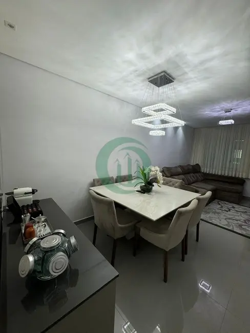 Foto 5 de Casa com 3 quartos à venda, 184m2 em Vila Cecília Maria, Santo Andre - SP