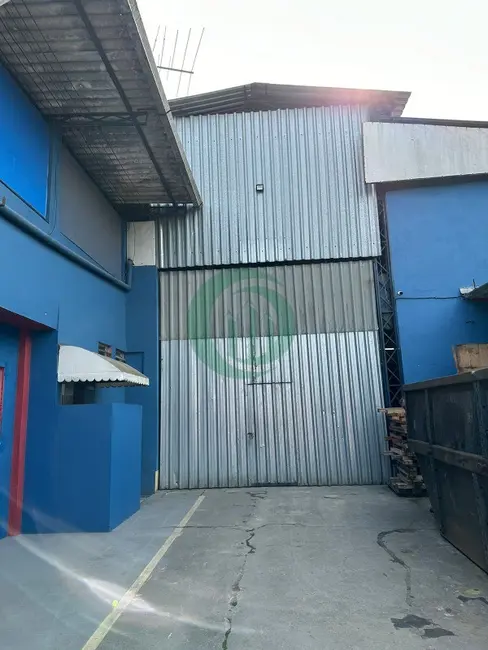 Foto 2 de Armazém / Galpão para alugar, 600m2 em Vila Luzita, Santo Andre - SP