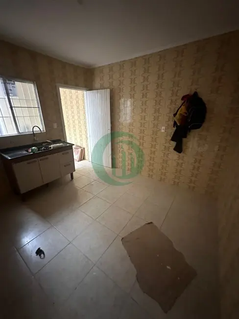 Foto 3 de Casa com 2 quartos à venda e para alugar, 130m2 em Vila Luzita, Santo Andre - SP