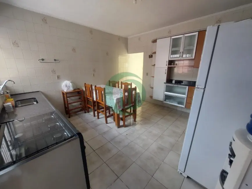 Foto 2 de Casa com 5 quartos para alugar, 200m2 em Jardim do Estádio, Santo Andre - SP