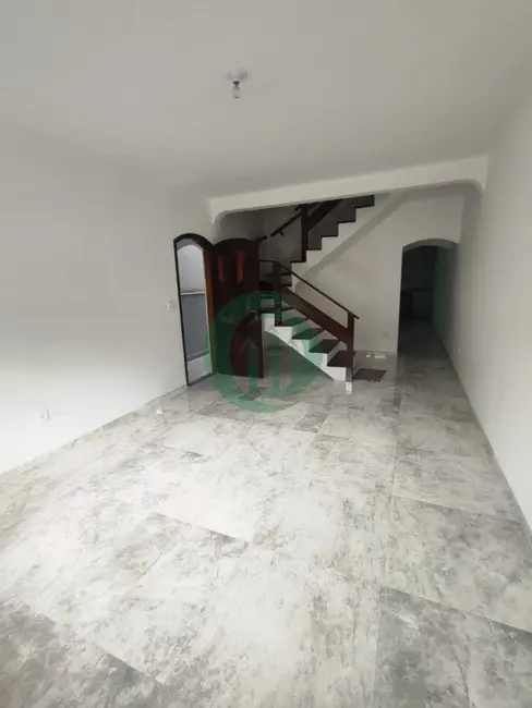 Casa com 3 quartos à venda, 246m2 em Jardim Las Vegas, Santo Andre - SP - imagem 1 Foto 1 de Casa com 3 quartos à venda, 246m2 em Jardim Las Vegas, Santo Andre - SP