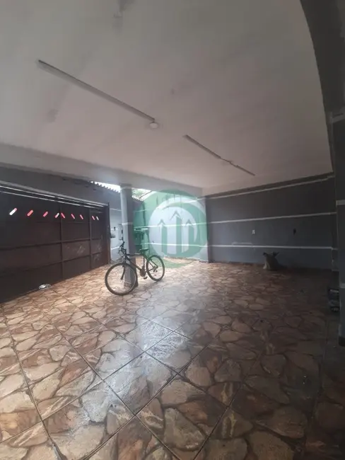 Foto 2 de Casa com 3 quartos para alugar, 300m2 em Vila Helena, Santo Andre - SP