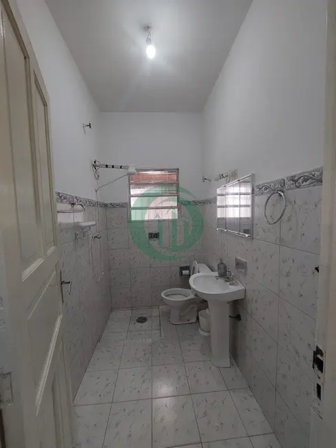 Foto 5 de Casa com 2 quartos para alugar, 228m2 em Vila Eldízia, Santo Andre - SP