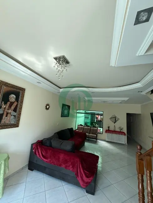 Foto 1 de Casa com 3 quartos à venda, 215m2 em Jardim Las Vegas, Santo Andre - SP