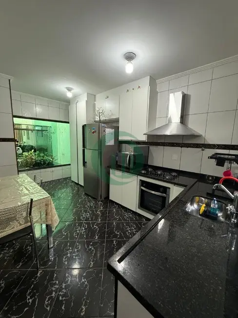 Casa com 3 quartos à venda, 215m2 em Jardim Las Vegas, Santo Andre - SP - imagem 7 Foto 7 de Casa com 3 quartos à venda, 215m2 em Jardim Las Vegas, Santo Andre - SP