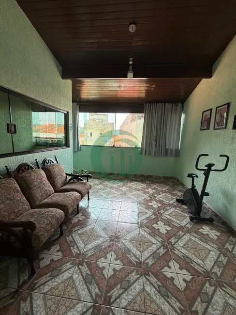 Casa com 3 quartos à venda, 215m2 em Jardim Las Vegas, Santo Andre - SP - imagem 6 Foto 6 de Casa com 3 quartos à venda, 215m2 em Jardim Las Vegas, Santo Andre - SP