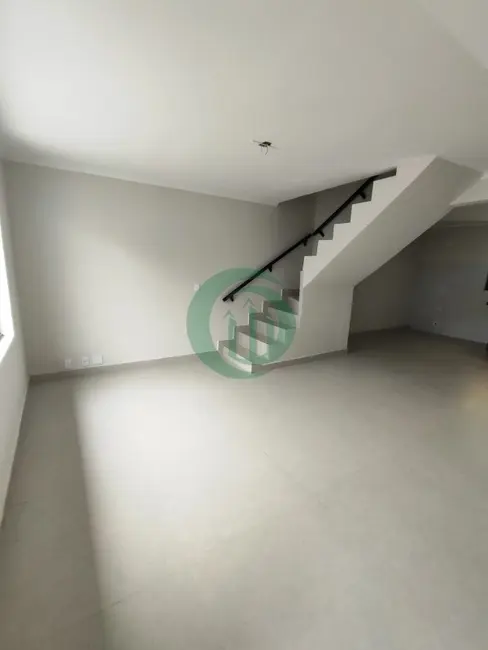 Foto 3 de Casa com 2 quartos à venda, 118m2 em Vila Scarpelli, Santo Andre - SP