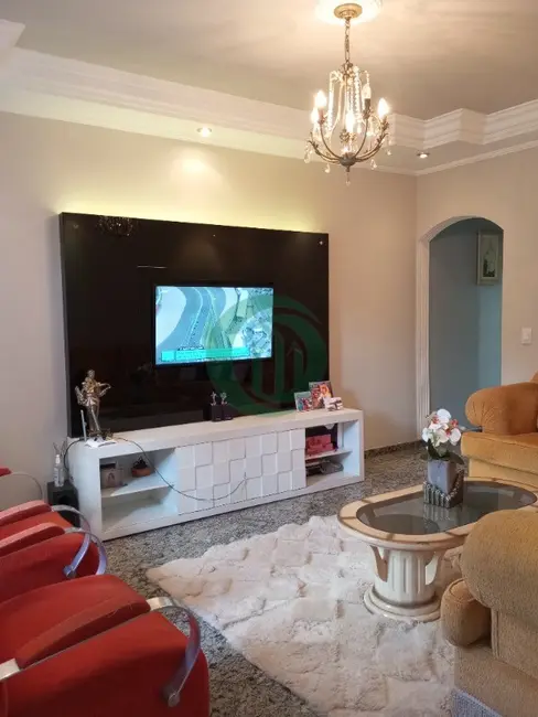 Foto 1 de Casa com 3 quartos à venda, 247m2 em Jardim Las Vegas, Santo Andre - SP