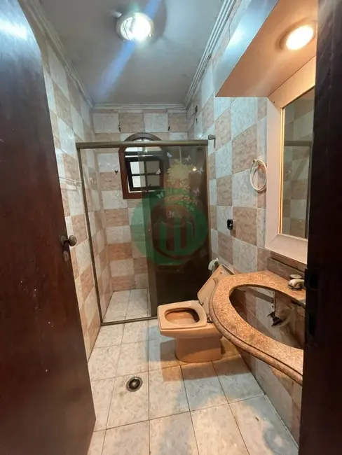 Foto 7 de Casa com 2 quartos para alugar, 150m2 em Jardim do Estádio, Santo Andre - SP