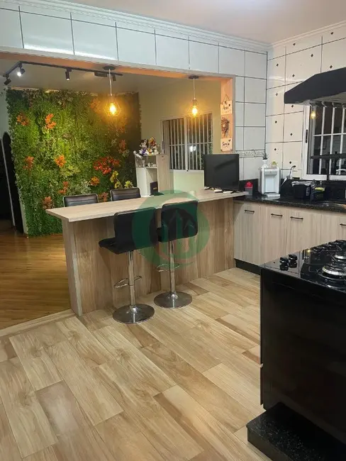 Casa com 5 quartos à venda, 255m2 em Jardim Las Vegas, Santo Andre - SP - imagem 7 Foto 7 de Casa com 5 quartos à venda, 255m2 em Jardim Las Vegas, Santo Andre - SP