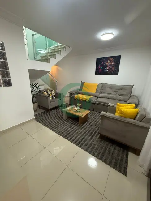 Foto 1 de Casa com 3 quartos à venda, 167m2 em Vila Mazzei, Santo Andre - SP