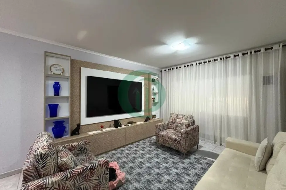 Foto 4 de Casa com 3 quartos para alugar, 183m2 em Parque Gerassi, Santo Andre - SP