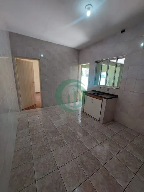 Foto 2 de Casa com 1 quarto para alugar, 35m2 em Jardim do Estádio, Santo Andre - SP