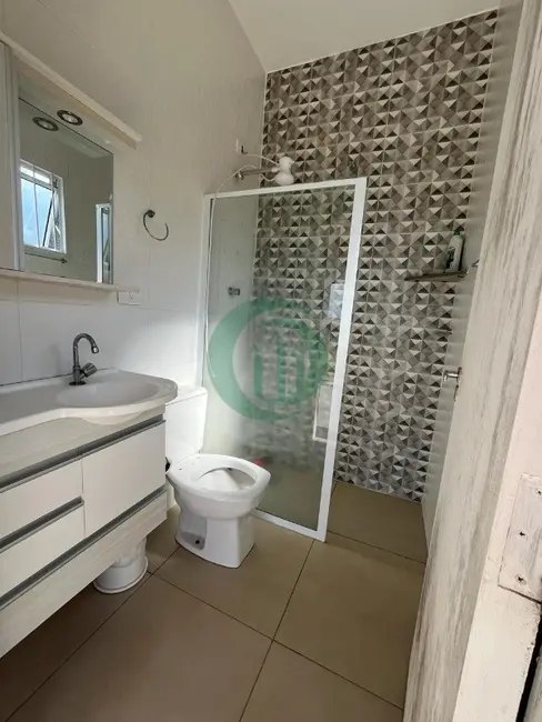 Chácara com 3 quartos à venda, 180m2 em Dona Catarina, Mairinque - SP - imagem 8 Foto 8 de Chácara com 3 quartos à venda, 180m2 em Dona Catarina, Mairinque - SP