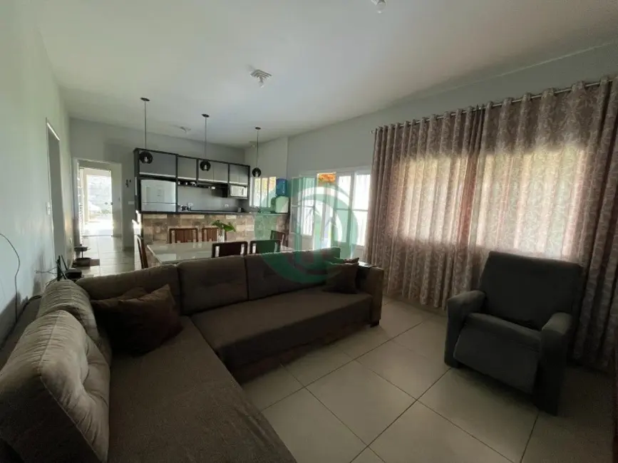 Chácara com 3 quartos à venda, 180m2 em Dona Catarina, Mairinque - SP - imagem 1 Foto 1 de Chácara com 3 quartos à venda, 180m2 em Dona Catarina, Mairinque - SP