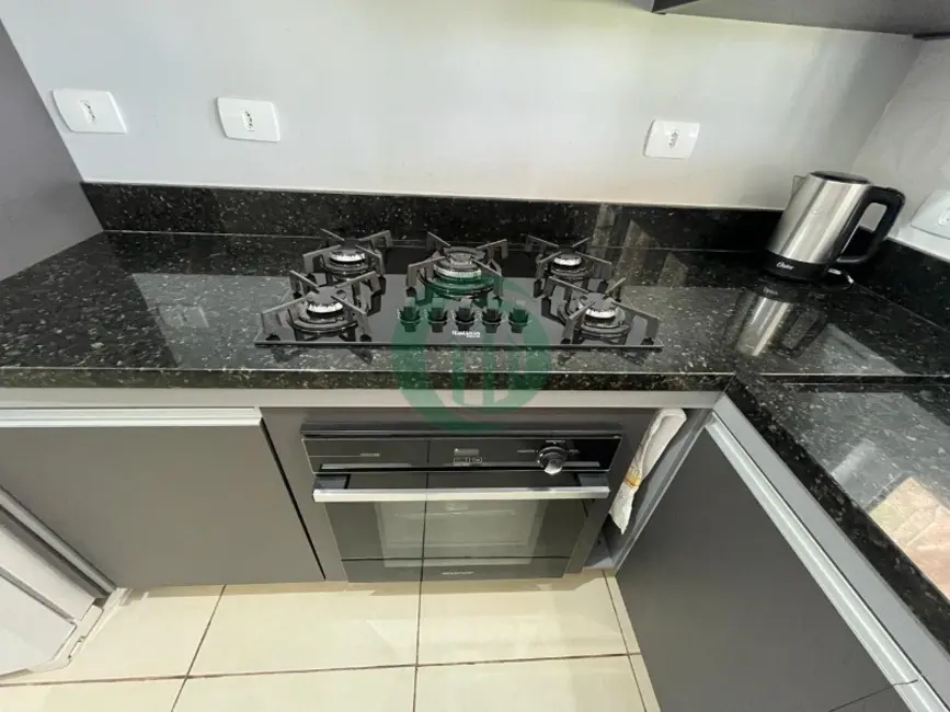 Chácara com 3 quartos à venda, 180m2 em Dona Catarina, Mairinque - SP - imagem 7 Foto 7 de Chácara com 3 quartos à venda, 180m2 em Dona Catarina, Mairinque - SP