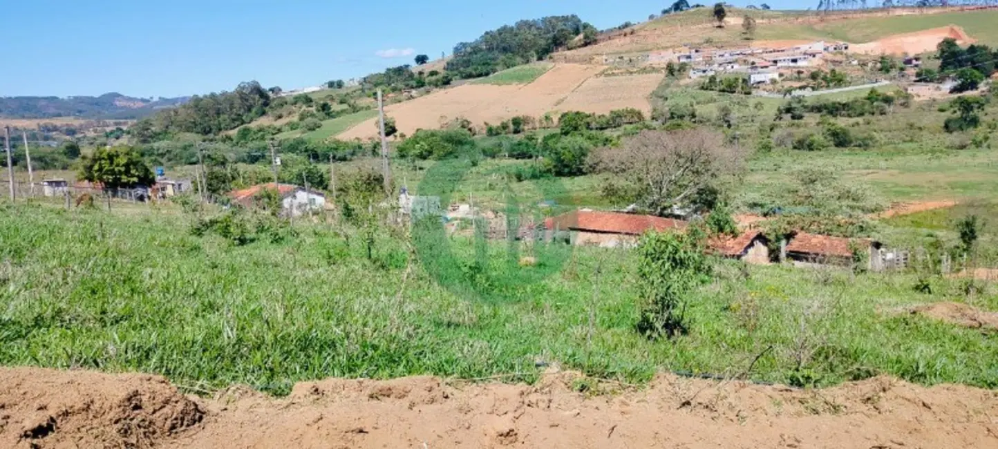 Foto 1 de Terreno / Lote à venda, 785m2 em Toledo - MG