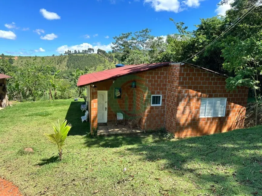 Chácara com 3 quartos à venda, 90m2 em Toledo - MG - imagem 5 Foto 5 de Chácara com 3 quartos à venda, 90m2 em Toledo - MG