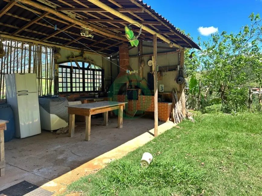 Chácara com 3 quartos à venda, 90m2 em Toledo - MG - imagem 4 Foto 4 de Chácara com 3 quartos à venda, 90m2 em Toledo - MG
