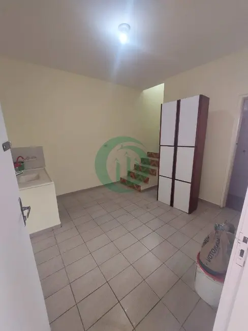 Foto 1 de Casa com 1 quarto para alugar, 35m2 em Vila Mazzei, Santo Andre - SP