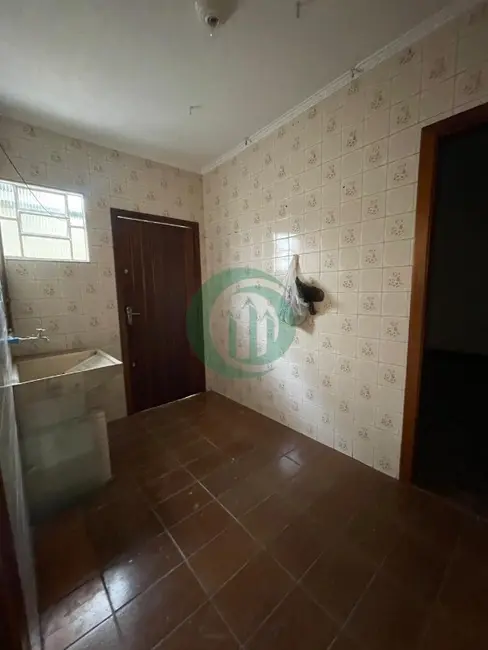 Casa com 2 quartos para alugar, 130m2 em Vila Pires, Santo Andre - SP - imagem 8 Foto 8 de Casa com 2 quartos para alugar, 130m2 em Vila Pires, Santo Andre - SP
