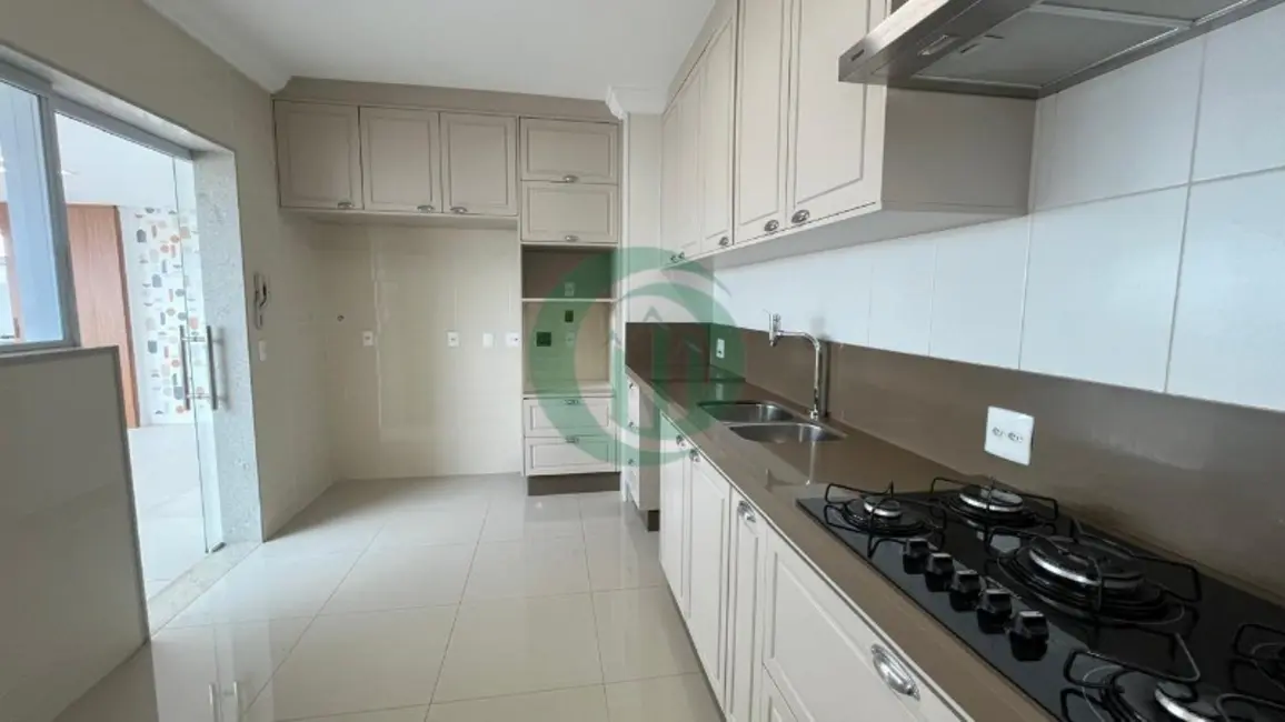 Apartamento com 3 quartos para alugar, 250m2 em Vila Floresta, Santo Andre - SP - imagem 5 Foto 5 de Apartamento com 3 quartos para alugar, 250m2 em Vila Floresta, Santo Andre - SP