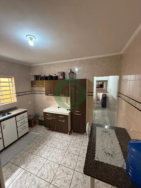 Casa com 2 quartos à venda, 115m2 em Jardim Cristiane, Santo Andre - SP - imagem 4 Foto 4 de Casa com 2 quartos à venda, 115m2 em Jardim Cristiane, Santo Andre - SP