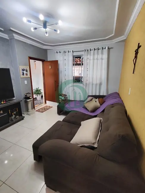 Foto 1 de Casa com 3 quartos à venda, 194m2 em Parque Gerassi, Santo Andre - SP