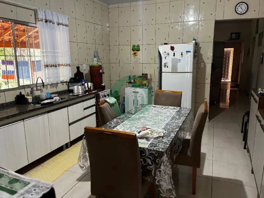 Foto 4 de Chácara com 3 quartos à venda, 250m2 em Toledo - MG