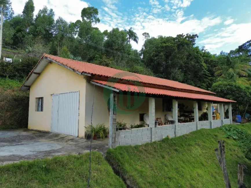 Foto 1 de Chácara com 3 quartos à venda, 250m2 em Toledo - MG