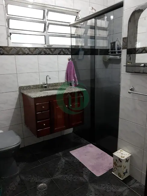 Casa com 2 quartos à venda, 209m2 em Vila Luzita, Santo Andre - SP - imagem 9 Foto 9 de Casa com 2 quartos à venda, 209m2 em Vila Luzita, Santo Andre - SP