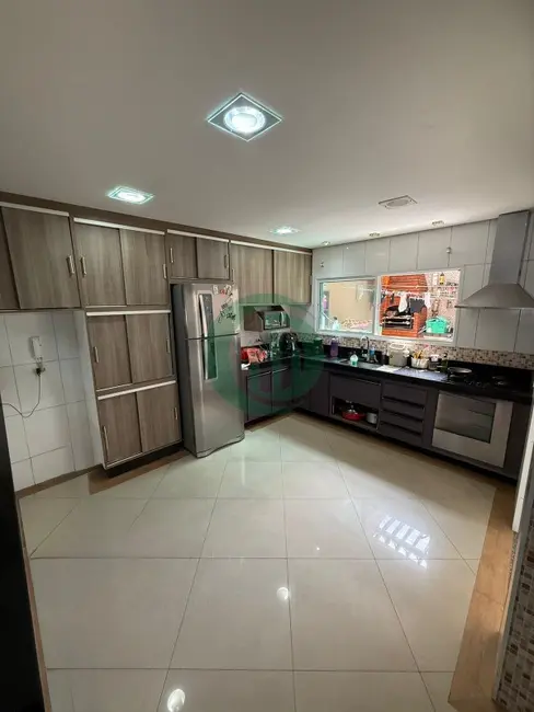 Foto 3 de Casa com 3 quartos à venda, 164m2 em Vila América, Santo Andre - SP