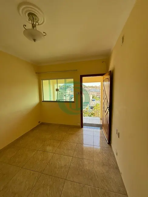 Foto 3 de Casa com 6 quartos à venda, 204m2 em Jardim do Estádio, Santo Andre - SP