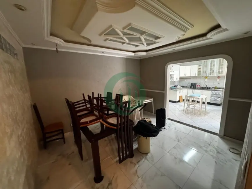 Foto 3 de Casa com 3 quartos para alugar, 180m2 em Cidade São Jorge, Santo Andre - SP