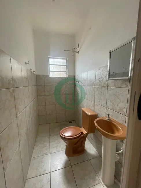 Foto 2 de Casa com 1 quarto para alugar, 35m2 em Parque Gerassi, Santo Andre - SP