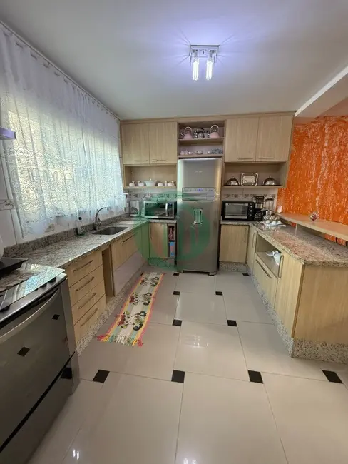 Foto 8 de Casa com 3 quartos à venda, 218m2 em Jardim das Maravilhas, Santo Andre - SP