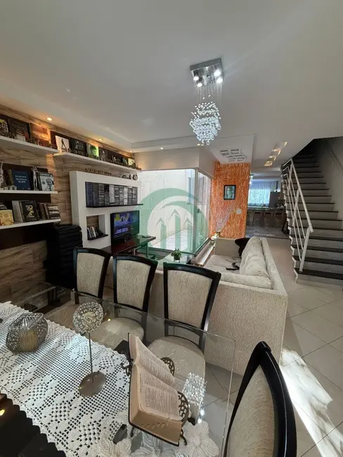 Foto 5 de Casa com 3 quartos à venda, 218m2 em Jardim das Maravilhas, Santo Andre - SP