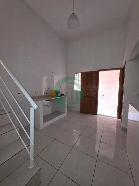 Foto 3 de Casa com 2 quartos para alugar, 70m2 em Jardim do Estádio, Santo Andre - SP